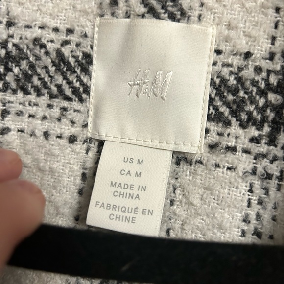 H&M Plaid Shacket - Picture 6 of 7